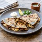 Quesadilla de Chicharrón Prensado