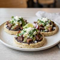 Sopes de Suadero