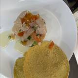 Tostada ceviche robalo